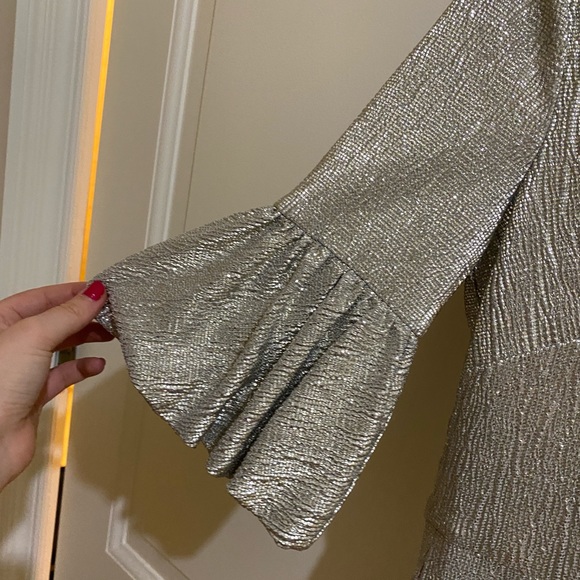 Donna Morgan Shift Dress - Picture 2 of 4